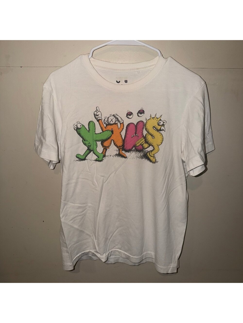 Kaws x Uniqlo T-Shirt Mens MD